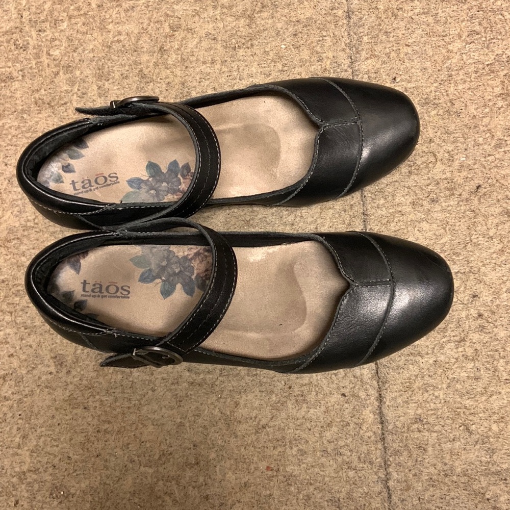 Taos Applause Flat Mary Jane Leather Velcro Orthotic Comfy 8